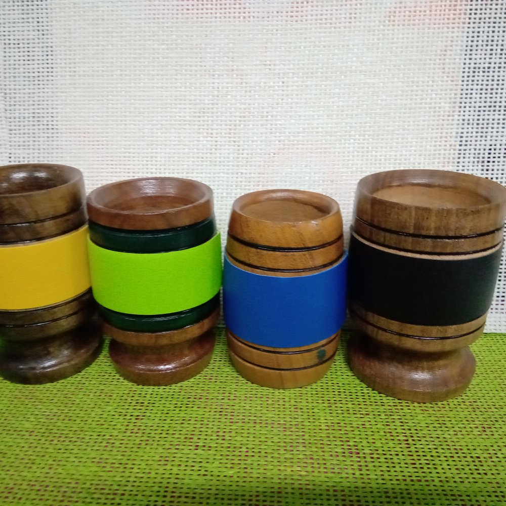 mate-madera-con-faja-decorada-0