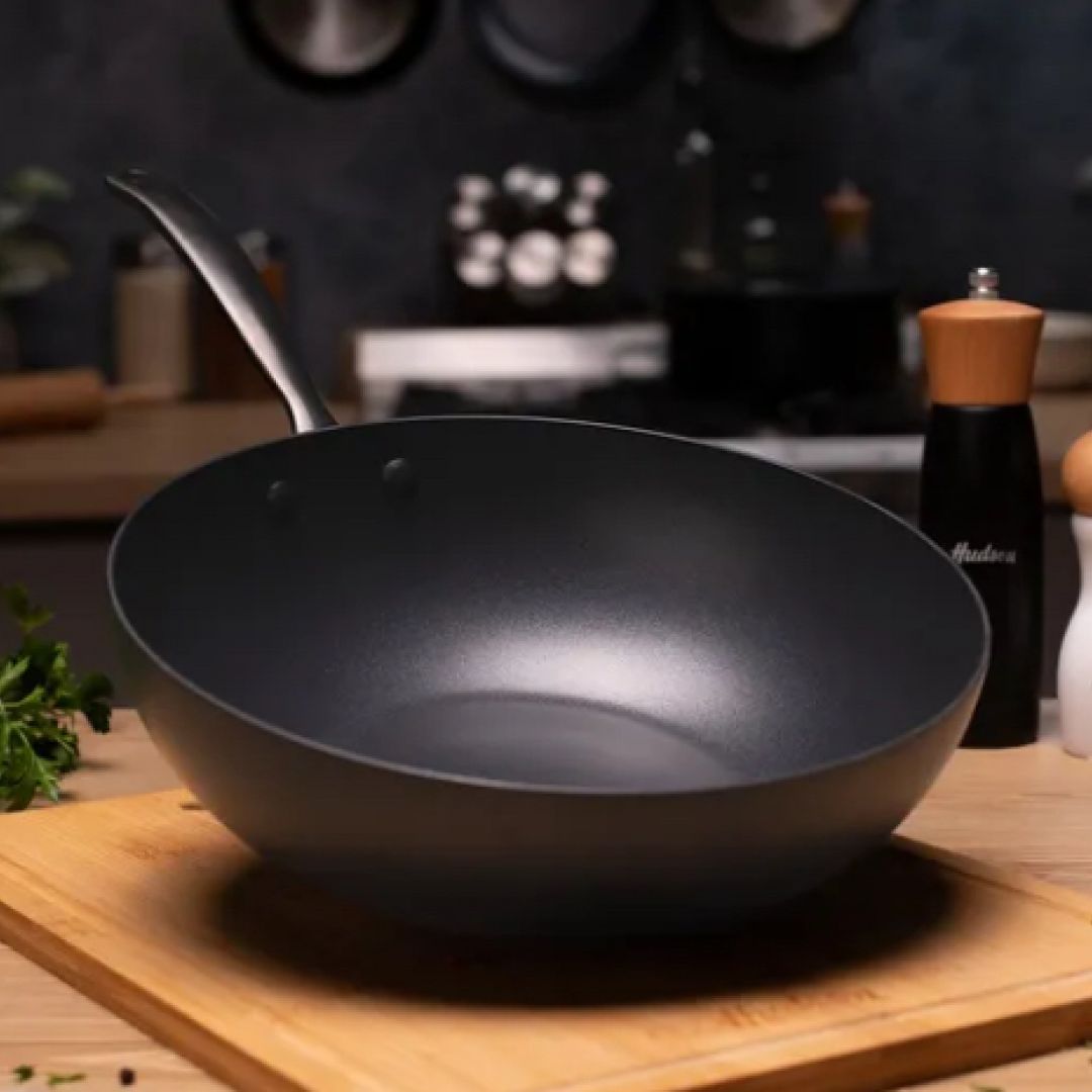 wok-28-hudson-total-black-